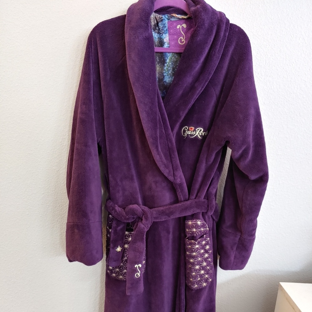Grassroots RARE Purple & Gold Robe Size Large